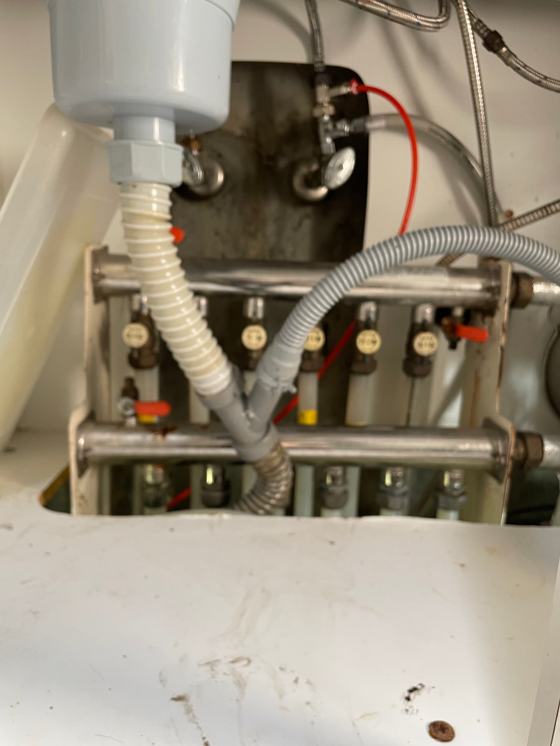 이사 전 꼭 확인하세요! 20년 베테랑이 알려주는 오래된 빌라 배관 체크리스트